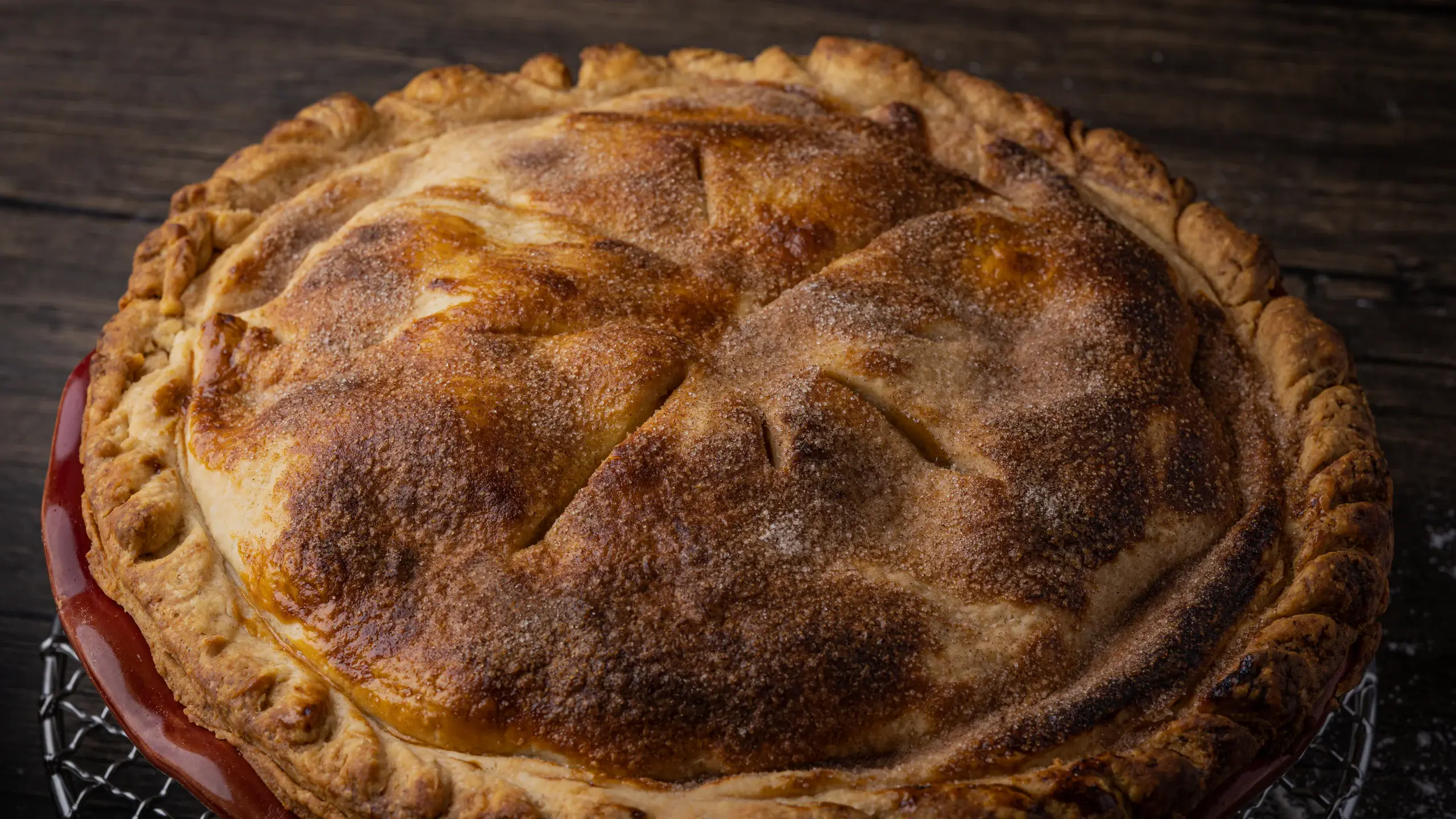 Tourte ronde a la croute doree sortie du four